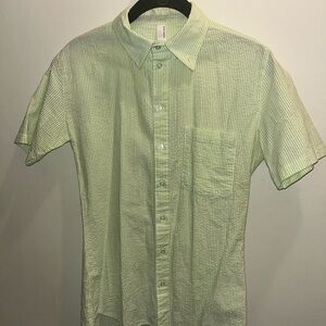American Apparel Men’s green gingham button-up short sleeved shirt